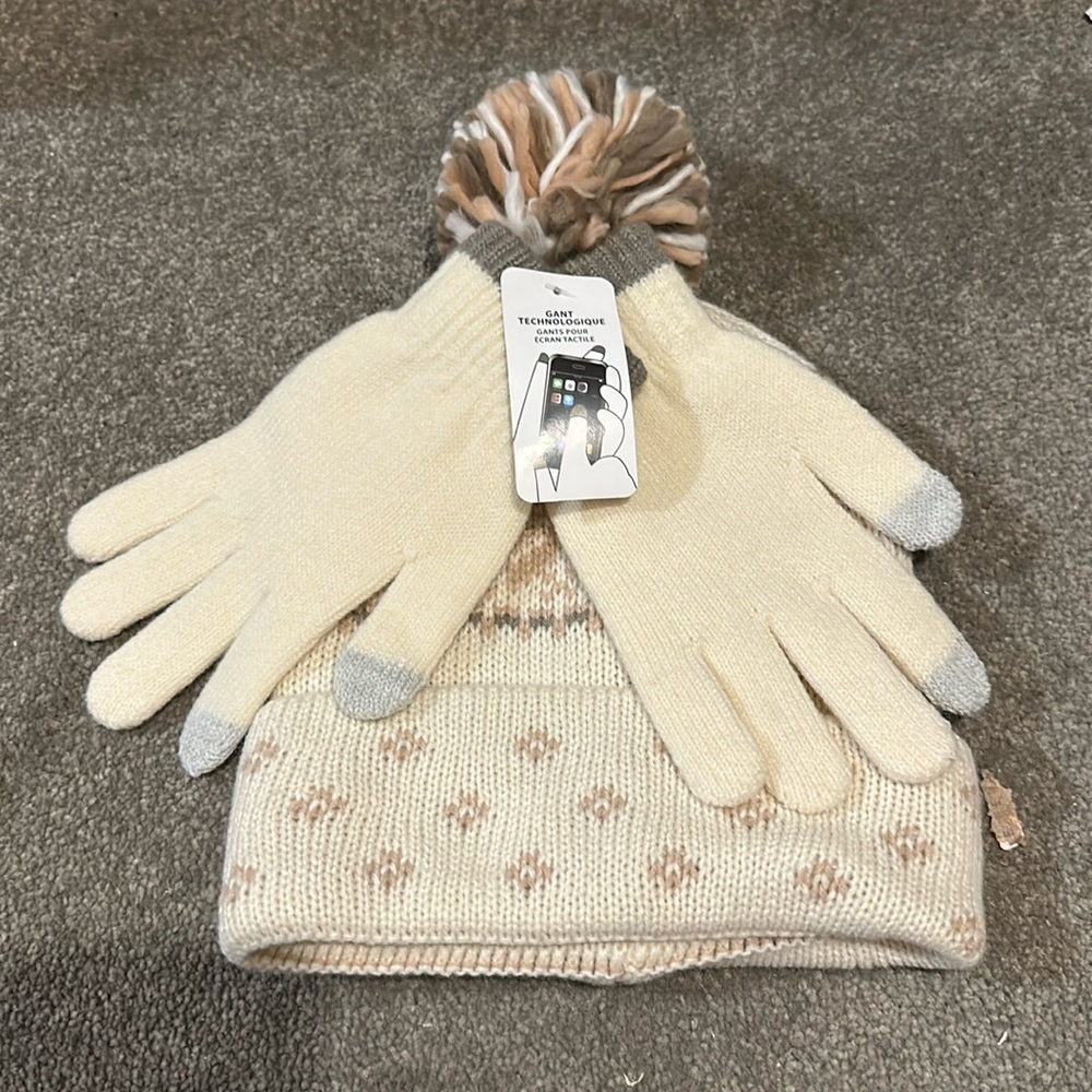 Gloves Toque set touch screen .